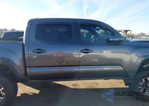 2021 Toyota Tacoma Trd Off-Road z USA, uszkodzony, nr VIN 5TFCZ5AN7MX266364